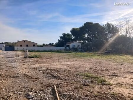 terrain 418 m² la fare les oliviers