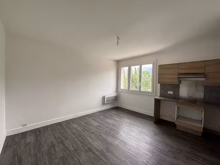 location appartement 1 pièce 24 m² à saint-martin-le-vinoux (38950)