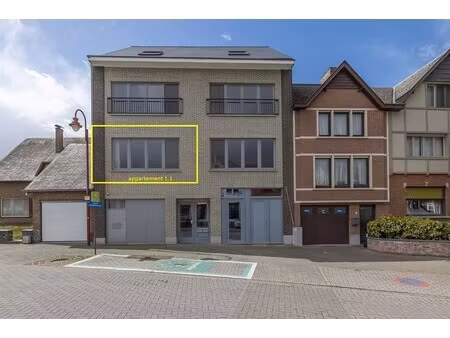 instapklaar  1 slpk  terras  in volle centrum