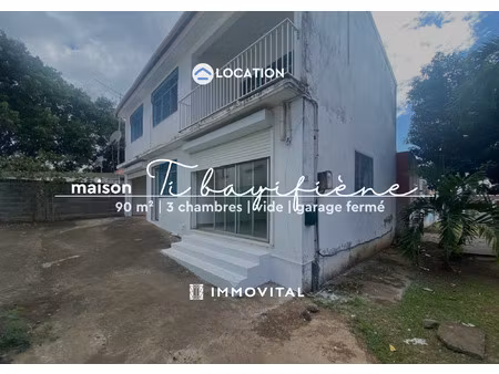 maison t4  proche bord de mer  centre ville de baillif