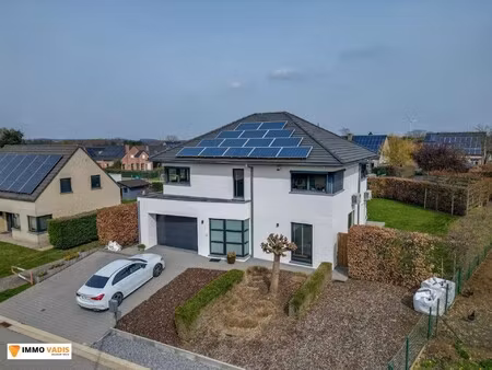 exclusieve  vrijstaande woning met hoogwaardige afwerking te bekkevoort