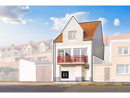 perfect onderhouden woning met garage nabij het centrum