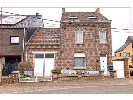 wsb-immo: ruime karakterwoning met tuin & ruime garage