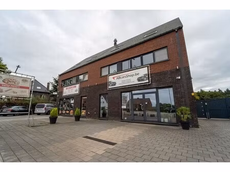 ruim handelshuis met woonst te spalbeek (hasselt)