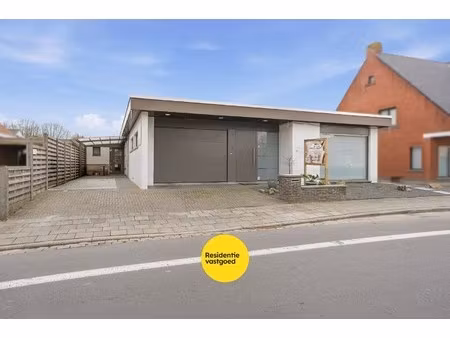 volledig instapklare open bebouwing in het centrum van eernegem