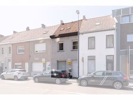 rijwoning met terras op wandelafstand centrum roeselare