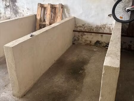 parking/box 1 pièce 10 m²