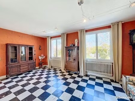 appartement 6 pièces 155 m²