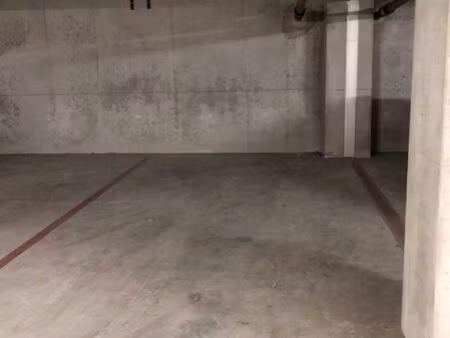 parking à louer sous-terrain saint genis pouilly