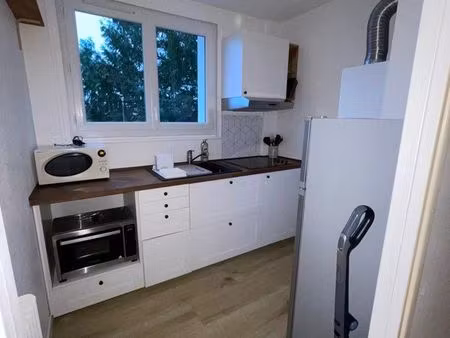 t2 meublé + parking + cave