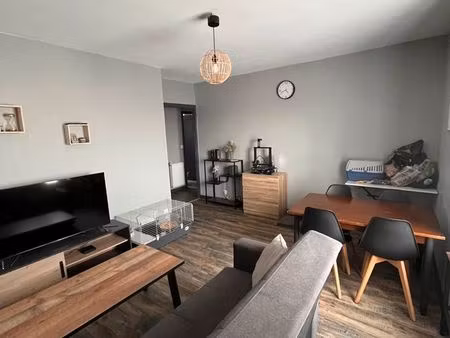 t2 44 m² meublé et entièrement rénové – à proximité de la gare