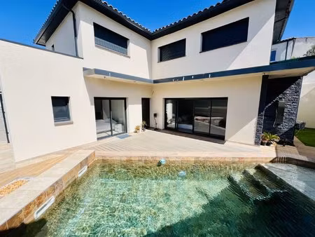 vente villa t5 contemporaine - garage - piscine