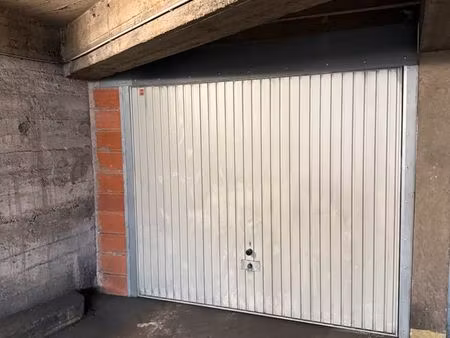 loue garage box fermé - lyon 6ème - proche parc de la tête d’or