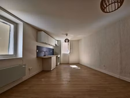 location appartement 3 pièces 48m² aubagne 13400