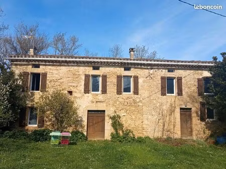 maison en pierre de 120 m2 habitable  potentiel 170m2