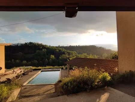 maison - 220m² - 7 pièces