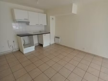 t2 avec parking privé