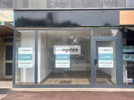 location local commercial 52m² mandelieu la napoule 06210