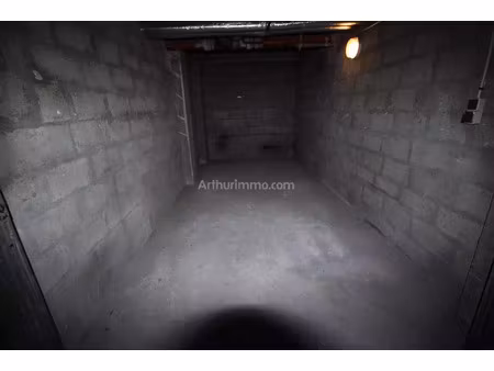 location parking 13 m2 à asnières-sur-seine