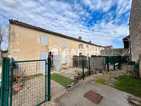 vente immeuble 370 m² essouvert (17400)