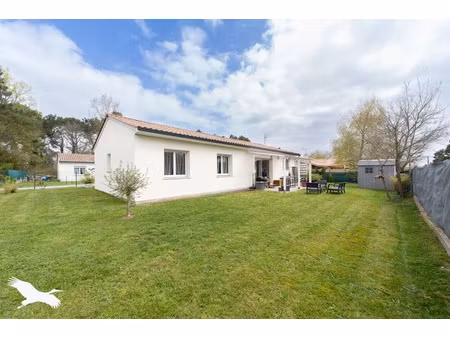 vente maison 4 pièces 100 m² à cavignac (33620)  248 272 €