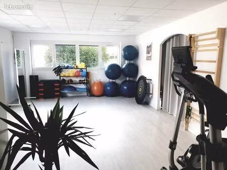 local pro soins santé / bureaux 96m2 aix sud