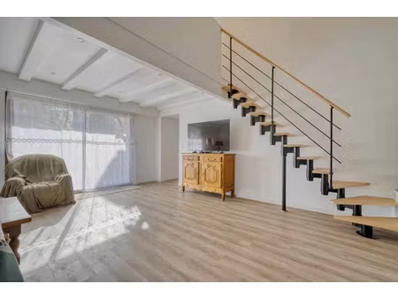 vente maison 6 pièces 154 m² à saint-hilaire-de-villefranche (17770)  245 000 €