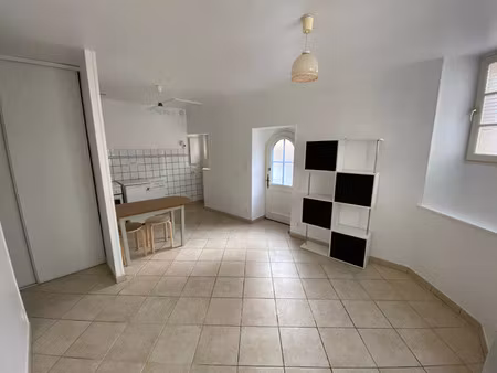 location appartement 1 pièce 23 m² à aubigny-sur-nère (18700)