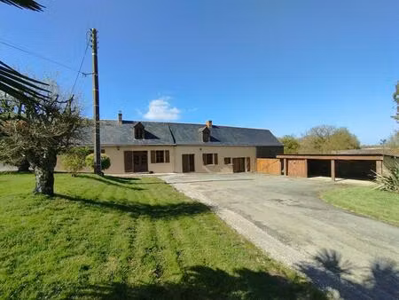 longère (250m²)  dépendances et hangars (1 500m²)  maumusson ( 44540)