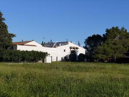 mas agricole non loin de la ville : idéal maraichage  cultures