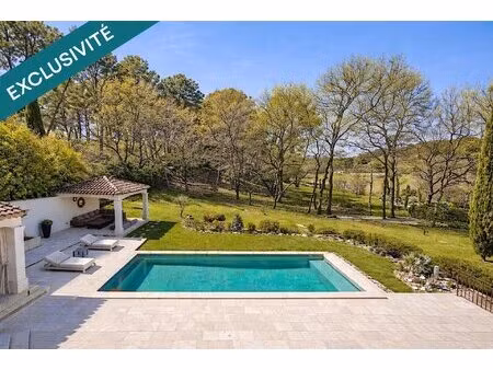 magnifique bastide en premiere ligne sur le golf.