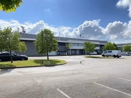 location entrepôt 1 032 m²