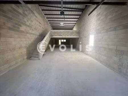location local d'activités 150 m² à 342 m²