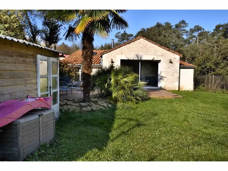 vente maison 4 pièces 102 m² à meschers-sur-gironde (17132)  358 600 €