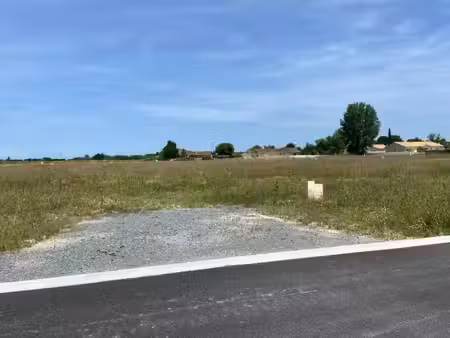 terrain à bâtir à prignac-et-marcamps (33710)