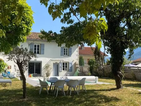 jolie maison ancienne renovee a veurey voroize