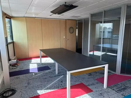 location bureaux 210 m²