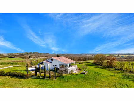 maison à vendre à montaigu-de-quercy (82150) - tarn-et-garonne