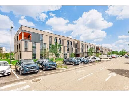 location bureaux 337 m² à 674 m²