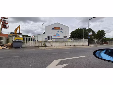 location commerce 500 m² à montpellier (34070)