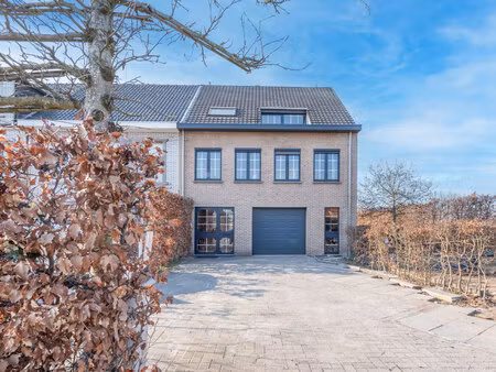 huis te koop in oud-turnhout met 3 slaapkamers