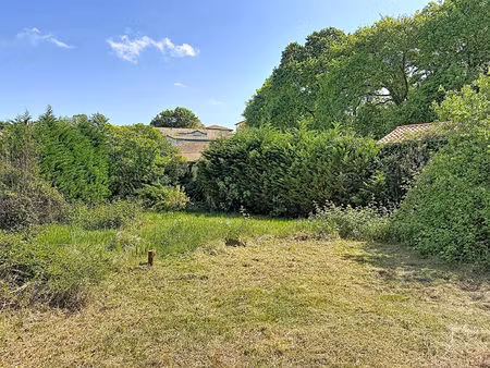 anglet terrain a batir proche montbrun et maharin