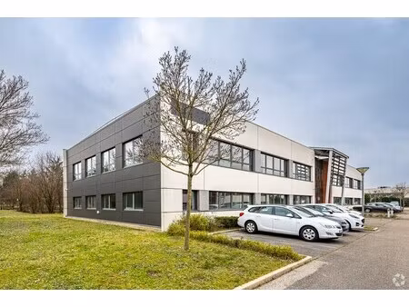 location bureaux 784 m² à 1 569 m²