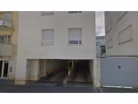 location parking nantes 44100