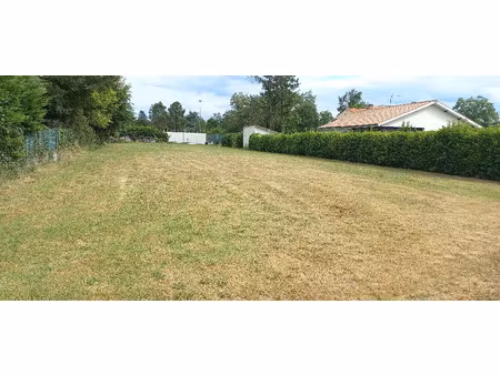 vente terrain 1368 m² ménesplet (24700)