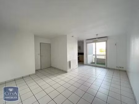 location appartement 2 pièces 48m² allonnes 72700