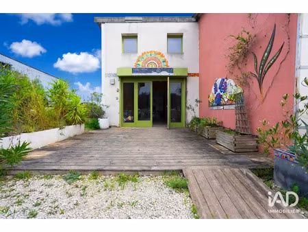 vente bureaux et commerces aux angles (30133) : à vendre / 90m² les angles