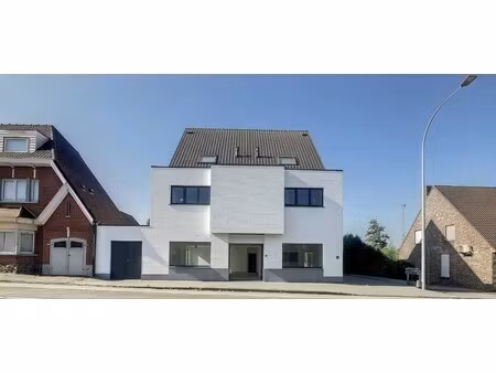 commercieel te koop in vichte