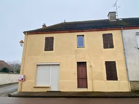 maison spacieuse à chambilly - 2 entrées indépendantes  jardin & fort potentiel !