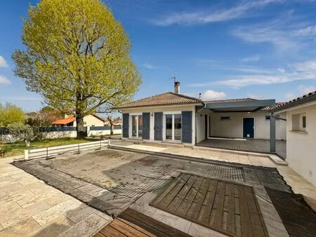 maison de plain-pied - 4 chambres - piscine - garage